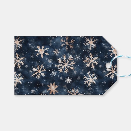 Einfaches dunkles Blau mit Schneeflocken Geschenkanhänger (Vorderseite (Horizontal))