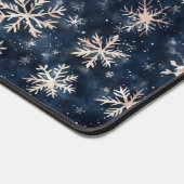 Einfaches dunkles Blau mit Schneeflocken Schreibtischunterlage (Ecke)