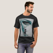Einfaches dunkles T-Shirt (Vorne ganz)