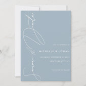 Einfaches Dusty Blue Modern Script Wedding Save The Date (Vorderseite)