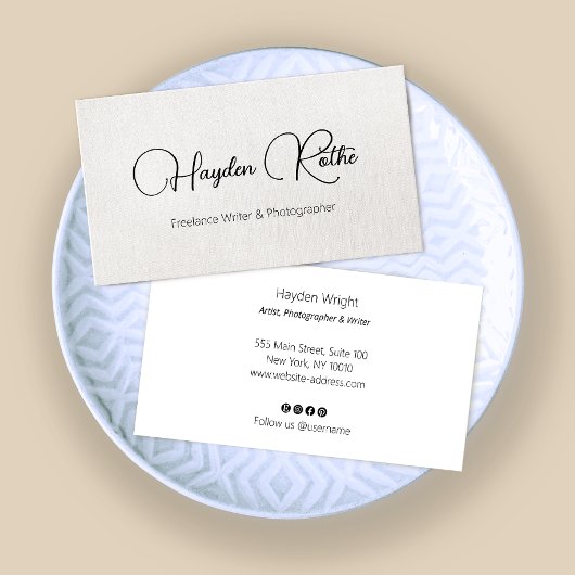 Einfaches elegantes Beige-Linen-Signaturskript Visitenkarte