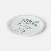 Einfaches Elegantes Eukalyptus Floral-Brautparty Pappteller (Schrägansicht)