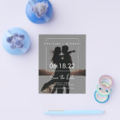 Einfaches elegantes Foto Hochzeit speichern Sie da Flyer (Einzeln)