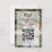 Einfaches Elegantes Foto-Overlay QR-Code Hochzeits RSVP Karte (Vorderseite)