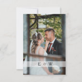 Einfaches Elegantes Foto-Overlay QR-Code Hochzeits RSVP Karte (Rückseite)