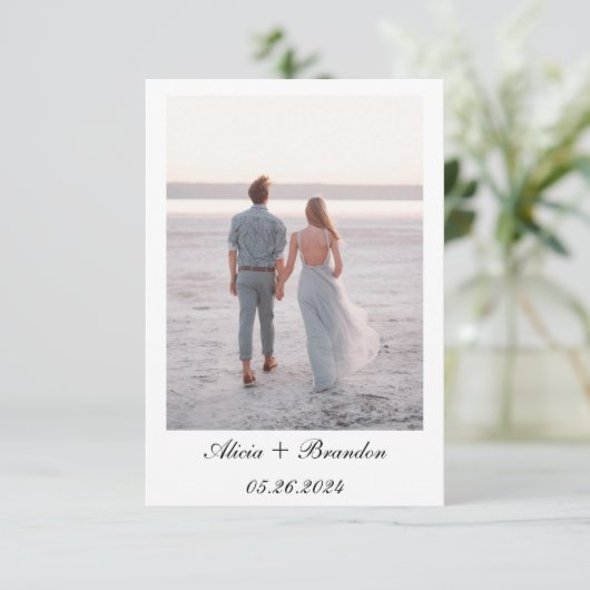 Einfaches elegantes Foto Schwarz-weiß Text Wedding Save The Date (Stehend Vorderseite)