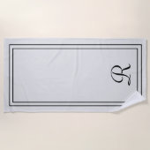 Einfaches, elegantes, graues Schwarz-Monogram-Bade Strandtuch (Vorderseite)