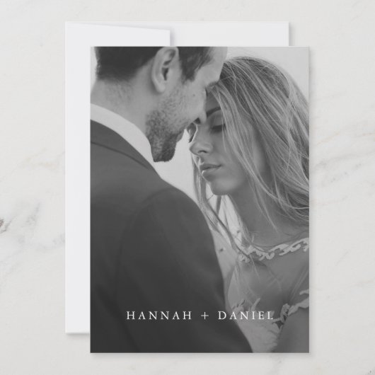 Einfaches elegantes Schwarz-Weiß-Foto Save The Date (Vorderseite)