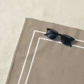 Einfaches elegantes Taupe Monogram Badetuch (Beispiel)