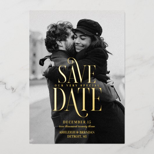 Einfaches elegantes Typografie-Foto Save the Date Folieneinladung (Vorderseite)