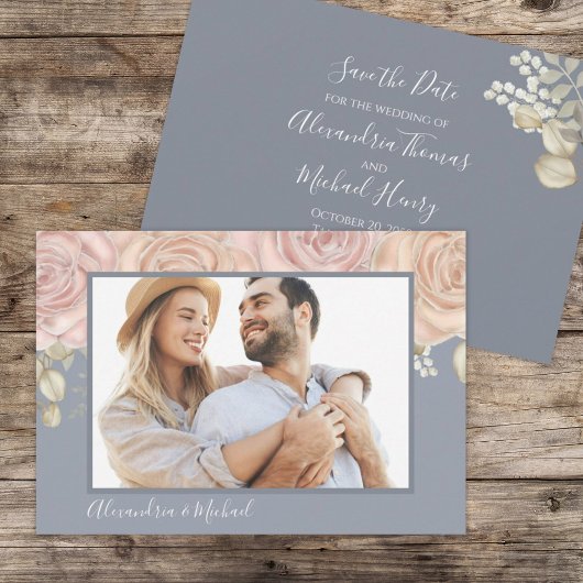 Einfaches Foto Blumendusty Blue Blush Blume Save The Date