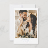 Einfaches Foto Dusty Blue Monogram Wedding Dankeskarte (Rückseite)