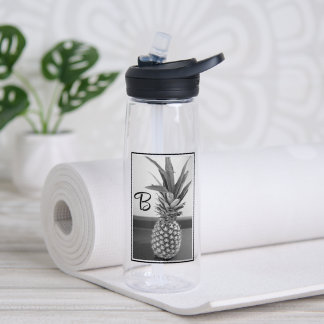 Einfaches Foto einer Ananas mit einzelner Initiale Trinkflasche