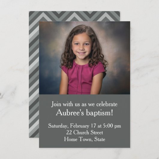 Einfaches Foto mit grauer Zig-Zag-Taufe Einladung (Vorne/Hinten)