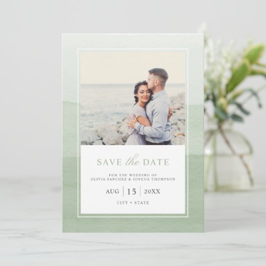 Einfaches Foto mit moderner Sage Green Wasserfarbe Save The Date (Stehend Vorderseite)