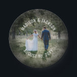 Einfaches Foto Moderne Kunst und Moderne Kunst Pappteller<br><div class="desc">Fügen Sie mit diesen maßgeschneiderten Foto-Papier-Tellern eine personalisierte Touch zu Ihrem besonderen Tag hinzu. (IMAGE PLACEMENT TIP: Eine einfache Möglichkeit, ein Foto genau so zu zentrieren, wie Sie es gewollt haben, ist es, es einzuschneiden, bevor Sie es auf die Zazzle-Website hochladen.) Design zeigt ein Bild Ihrer Wahl und moderne minimalistische...</div>