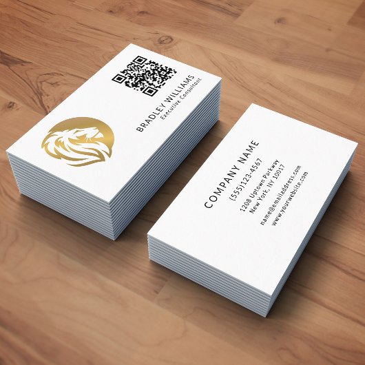 Einfaches Gold Lion Logo mit QR-Code Visitenkarte