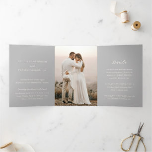 Einfaches graues Foto Elegante Hochzeit Dreifach Gefaltete Einladung