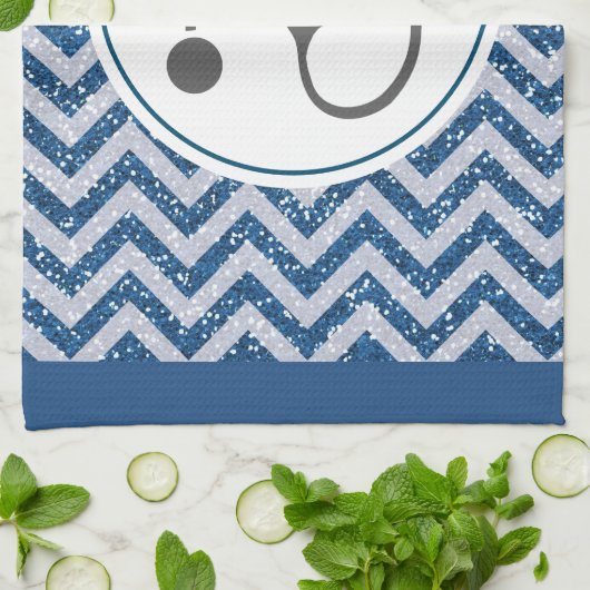 Einfaches graues PflegeStethoskop mit rotem Herzen Geschirrtuch (Gefaltet)