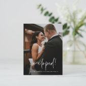 Einfaches handgeschriebenes Skript-Hochzeitskennun Postkarte (Stehend Vorderseite)