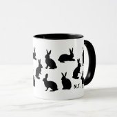 Einfaches Hasenmuster in Schwarz mit individuellem Tasse (VorderseiteRechts)