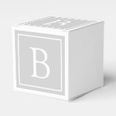 Einfaches hellgraues Monogramm Geschenkschachtel (Vorderseite)