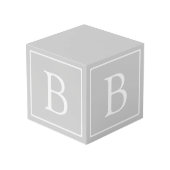 Einfaches hellgraues Monogramm Würfel (Rückseite Schrägansicht)