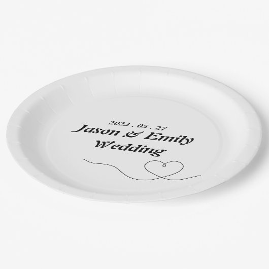 Einfaches Herz mit Namen Hochzeitspapier Platte Pappteller (Schrägansicht)