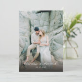 Einfaches Hochzeitstich mit klassischer Sage Green Einladung (Stehend Vorderseite)