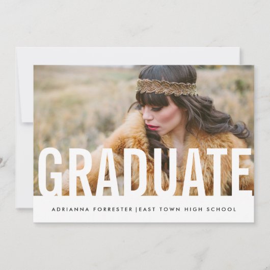 Einfaches Lässiges Chic Graduate Foto Einladung (Vorderseite)