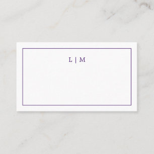 Einfaches lila Monogramm Elegante Hochzeit Platzkarte