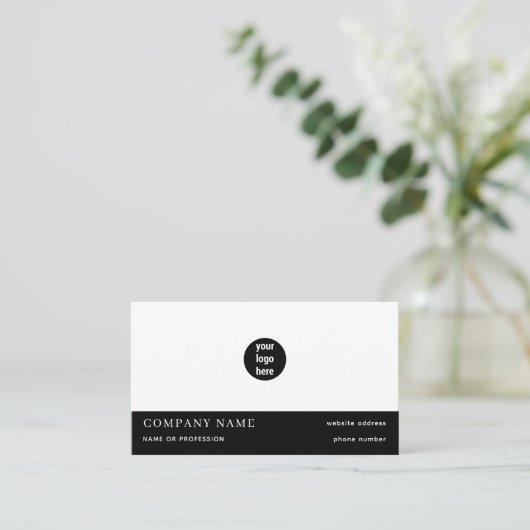 Einfaches Minimal-Schwarz-weiß-Business-Logo Visitenkarte (Stehend Vorderseite)