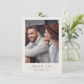 Einfaches Minimal Wedding Foto Dankeskarte (Stehend Vorderseite)