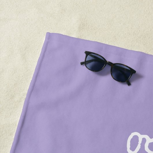 Einfaches Minimalistischer Namensdesign bei Lavend Strandtuch (Beispiel)