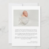Einfaches Minimalistisches Foto Baby Ankündigung (Rückseite)