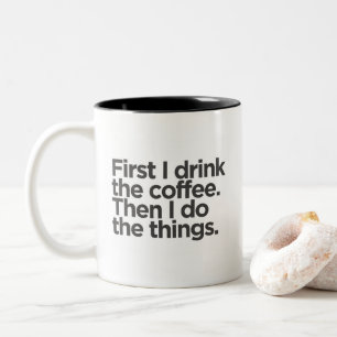 Einfaches minimalistisches lustiges Zitat Zweifarbige Tasse