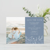 Einfaches Minimalistisches Periwinkle-Wildblume-Fo Save The Date (Stehend Vorderseite)