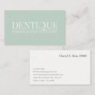 Einfaches Minimalistisches Sanftes Mintgrün-Logo P Visitenkarte