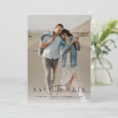 Einfaches Minimalistisches Zwei-Foto Save The Date (Stehend Vorderseite)