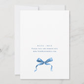 Einfaches, modernes Blue Hand Drawing Bow Bridal B Einladung (Rückseite)
