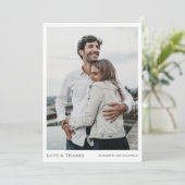 Einfaches modernes Foto Vielen Dank für Ihre Hochz Dankeskarte (Stehend Vorderseite)