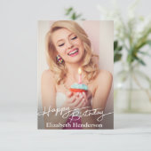 Einfaches modernes Happy Birthday Foto Dankeskarte (Stehend Vorderseite)