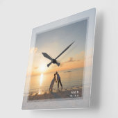 Einfaches modernes Minimalistisches Hochzeitsszena Quadratische Wanduhr (Winkel)