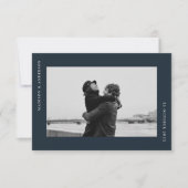 Einfaches modernes Navy Blue Wedding Romantisches Dankeskarte (Vorderseite)