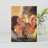 Einfaches modernes Script-Foto Save The Date (Stehend Vorderseite)