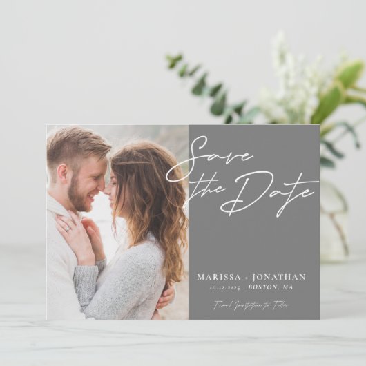 Einfaches modernes Typografie-Foto Save the Date (Stehend Vorderseite)