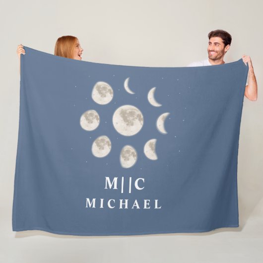 einfaches Mondmonogramm personalisiert Fleecedecke (Beispiel)