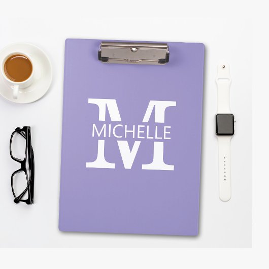 Einfaches Monogramm mit Initiale Klemmbrett
