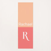 Einfaches Monogramm Name Typografie Peach Yogamatte (Vorderseite)