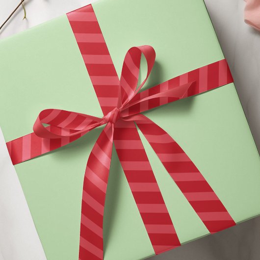 Einfaches Niedliches, klassisches Streifenmuster Satinband